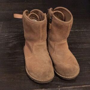 UGG toddler girl winter boots. Size- 7